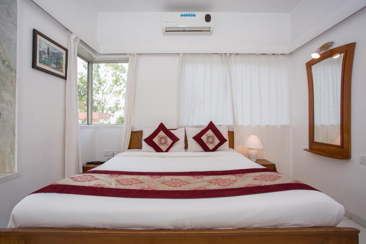 Oyo Flagship Hotel Silver Nest Panchgani Bagian luar foto